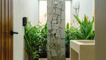 Luxury Villa, Pool View | Bathroom