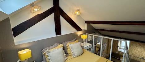3 bedrooms, iron/ironing board, Internet