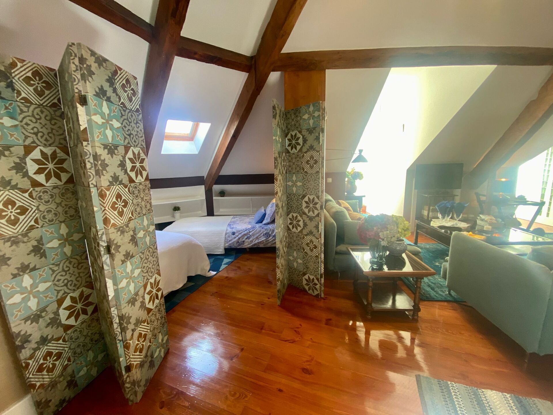 2 slaapkamers, een strijkplank/strijkijzer, internet