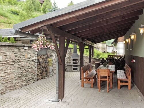 Wonderful private villa for 15 people with WIFI and pets allowed