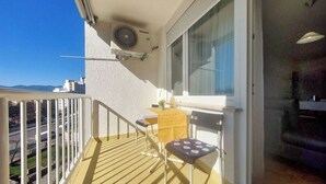 Unclassified image, 4 of 31, button - Lovely apartment for 6 guests with WIFI, A/C, TV and balcony (Rijeka)