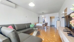 Unclassified image, 3 of 31, button - Lovely apartment for 6 guests with WIFI, A/C, TV and balcony (Rijeka)