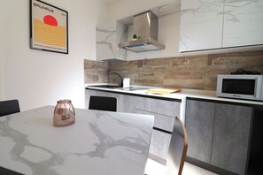 Refrigerador, horno y parrilla de estufa 