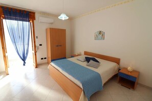 3 Schlafzimmer, Bügeleisen/Bügelbrett, Reisekinderbett, kostenloses WLAN