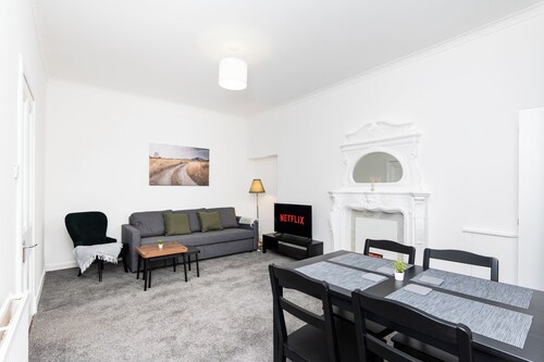 Spacious Apartment, Perfect for Family's, Sleeps 4