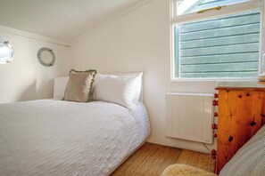 2 Schlafzimmer, Bügeleisen/Bügelbrett, Reisekinderbett, Bettwäsche
