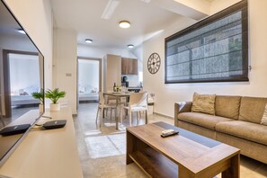 TV - Modern Maisonette in Central Location KARP1-2 (San Gwann)