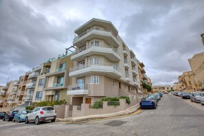 Exterior - Modern 2 bedroom apartment, Valley Views KARP1-4 (San Gwann)