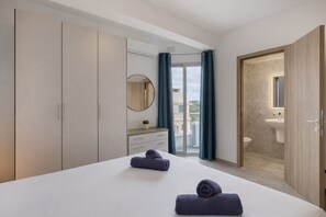 2 bedrooms, iron/ironing board, free WiFi, bed sheets - Modern 2 bedroom apartment, Valley Views KARP1-4 (San Gwann)