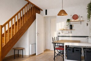 Dining - Vrbo Property (Les Mathes)