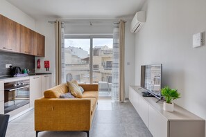 TV - Elegant 2 bedroom apartment, valley views KARP1-7 (San Gwann)