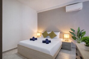 2 bedrooms, iron/ironing board, free WiFi, bed sheets - Elegant 2 bedroom apartment, valley views KARP1-7 (San Gwann)