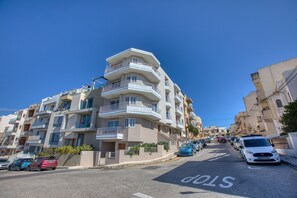 Exterior - Spacious and refined 3 bedroom duplex KARP1-1 (San Gwann)