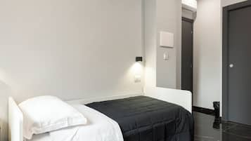 Camera Basic con 2 letti singoli, vista città