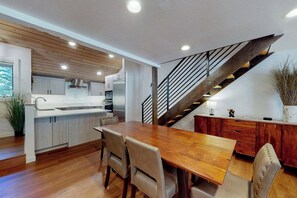 Dining - Sunburst Condo in Sun Valley - 2 BR + Loft (Sun Valley)