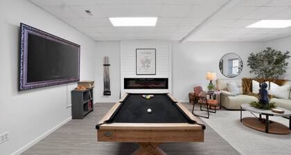 Pine Mountain Lodge Game Room & Wrap-around Porch 5 Bedroom Cabin