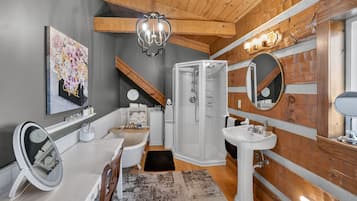 Cabin, 5 Bedrooms | Bathroom