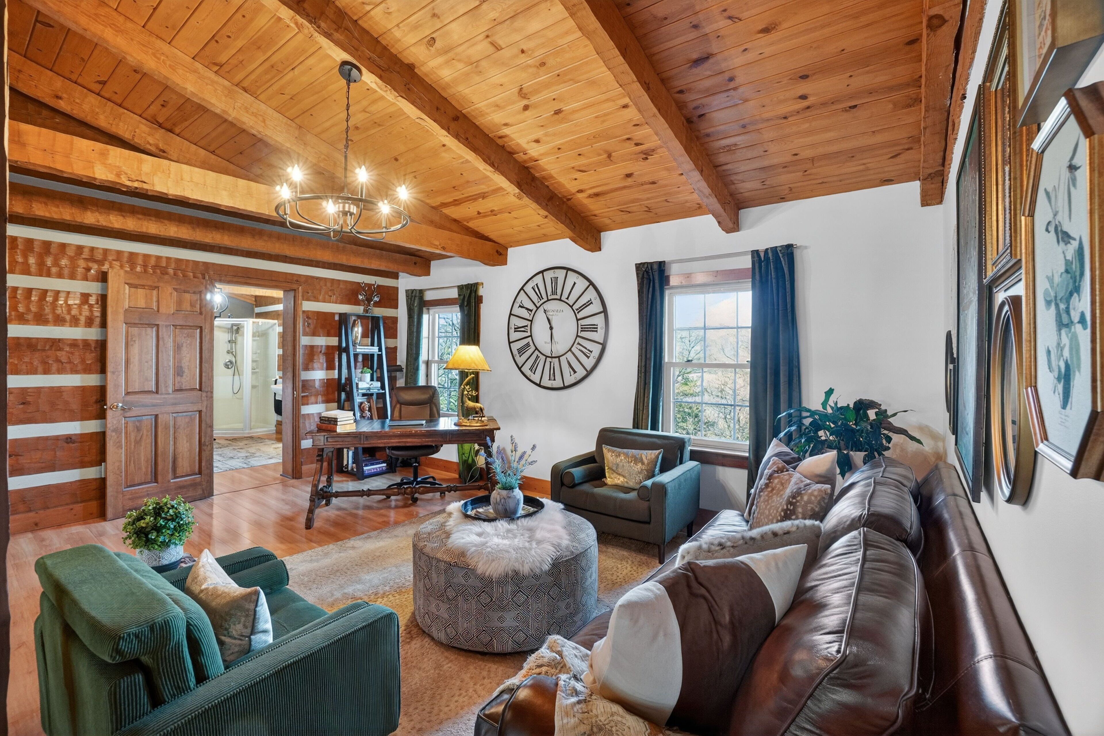 Cabin, 5 Bedrooms | Living area | Smart TV, streaming services
