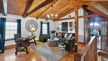 Cabin, 5 Bedrooms | Living area | Smart TV, streaming services