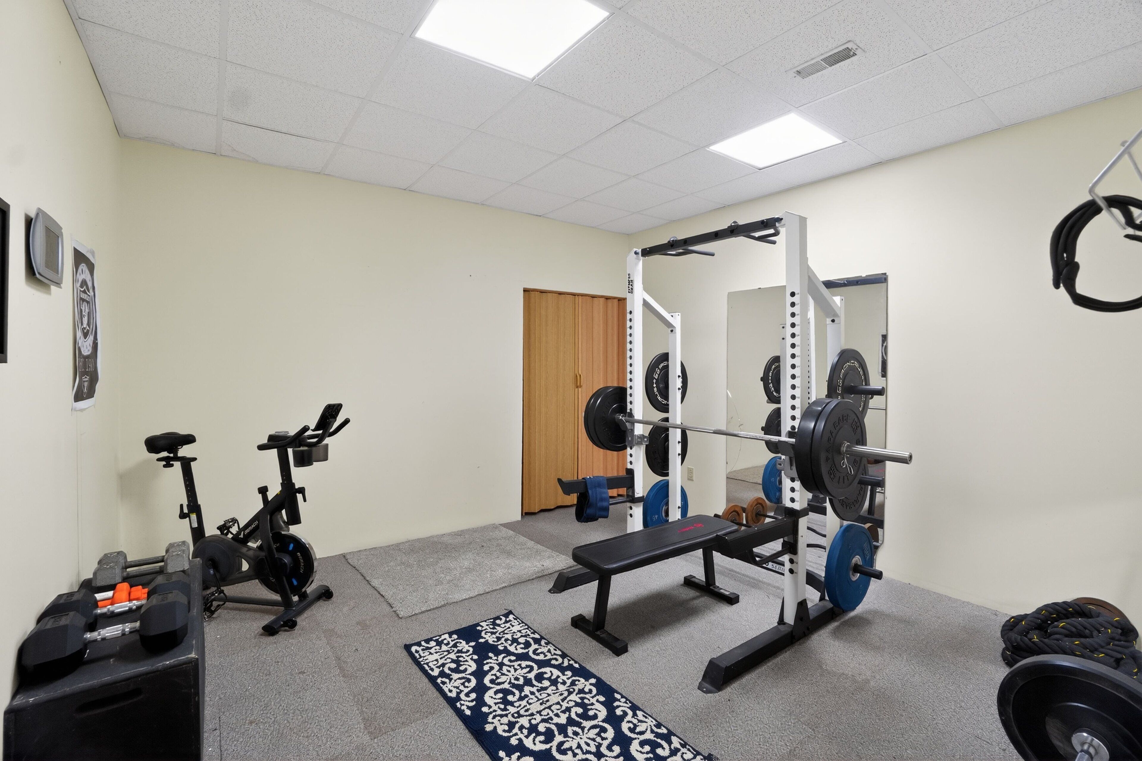 Cabin, 5 Bedrooms | Fitness facility