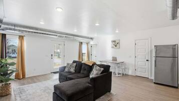 House, 2 Bedrooms | Living area