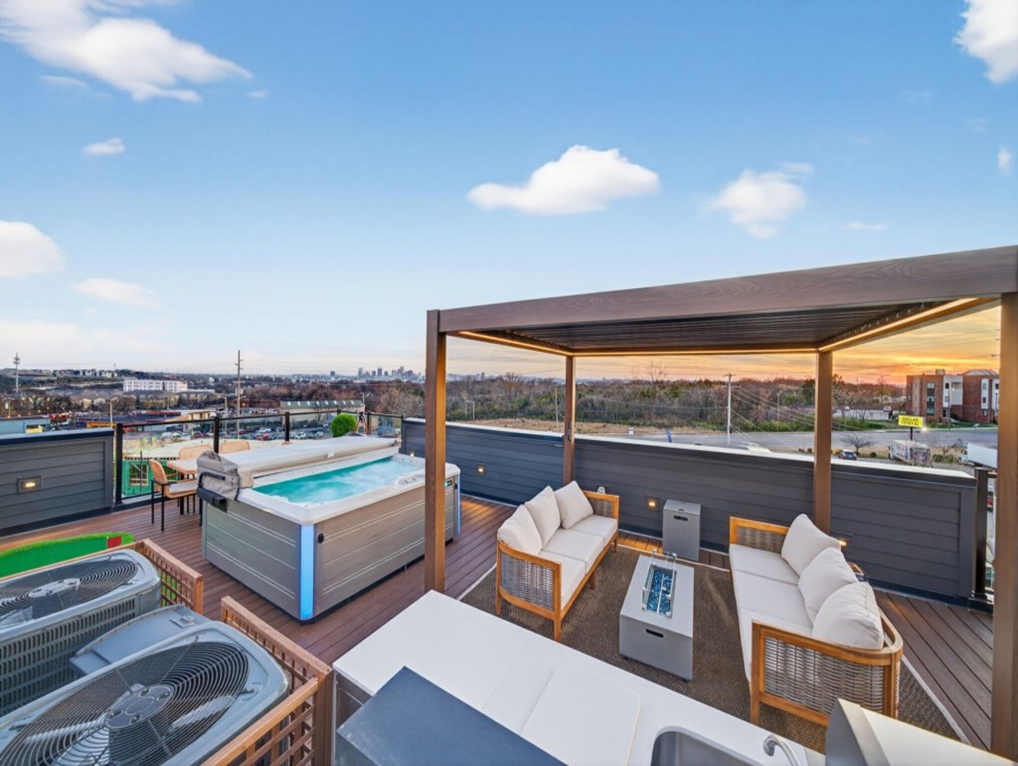 House, 4 Bedrooms | Terrace/patio