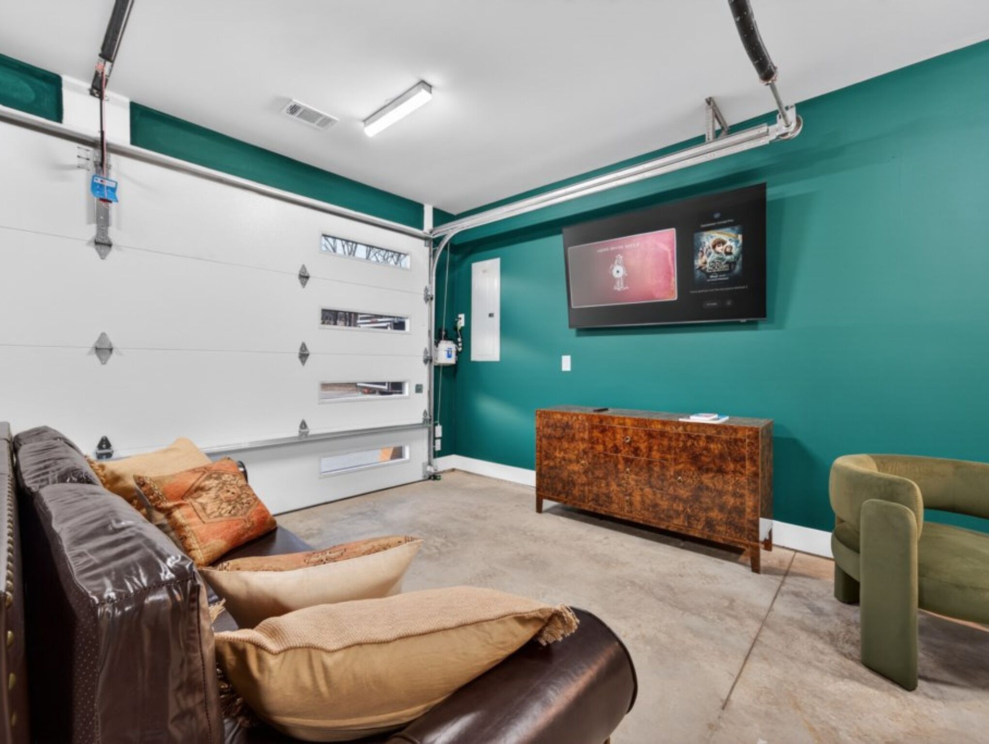 House, 4 Bedrooms | Living area