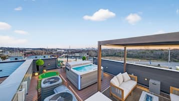 Casa, 4 habitaciones | Terraza o patio