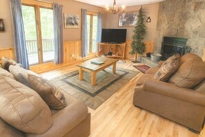 Cabin, 4 Bedrooms | Living area - Wandering Bear Lodge 4 Bedroom Cabin (Sevierville)