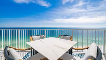 Condo, 3 Bedrooms | Outdoor dining