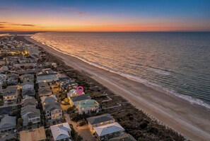 On the beach - Beach Please + Casita (Wrightsville Beach)