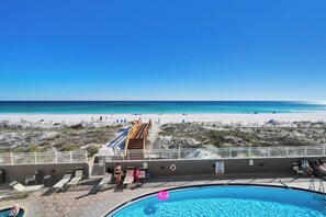 On the beach - Island Princess 307 ~ 3 Bedroom 3 Bath Sleeps 8 (Fort Walton Beach)