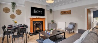 Stylish Cottage with a Hot Tub