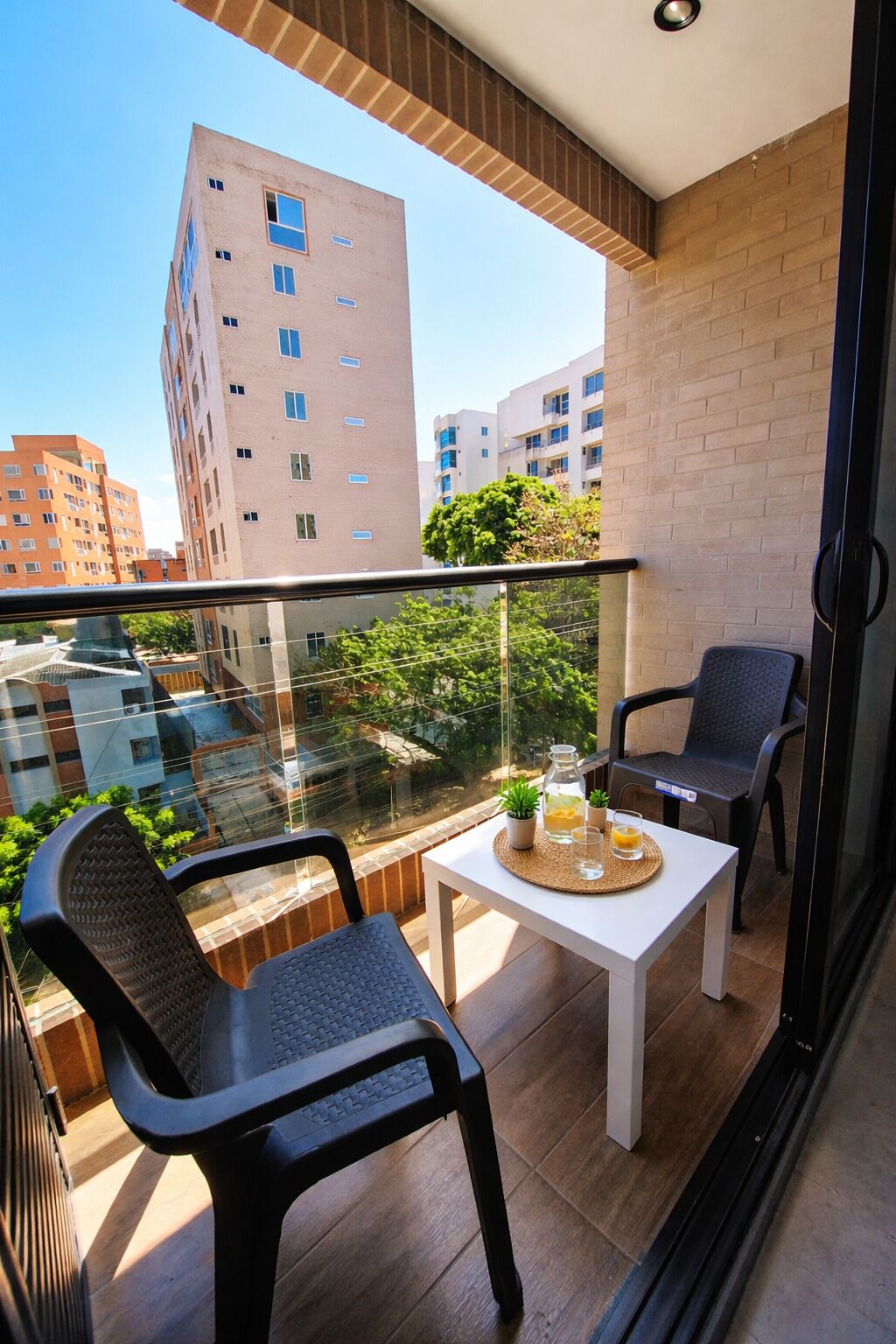 Comfort-Apartment, Stadtblick | Blick auf die Strasse