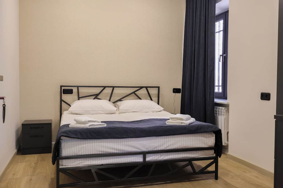 Habitación estándar doble | Caja fuerte, escritorio, espacio para trabajar con un portátil