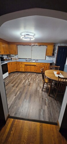 Cozy 3-Bedroom Home in Charming Milroy – Minutes from State College/PSU Events