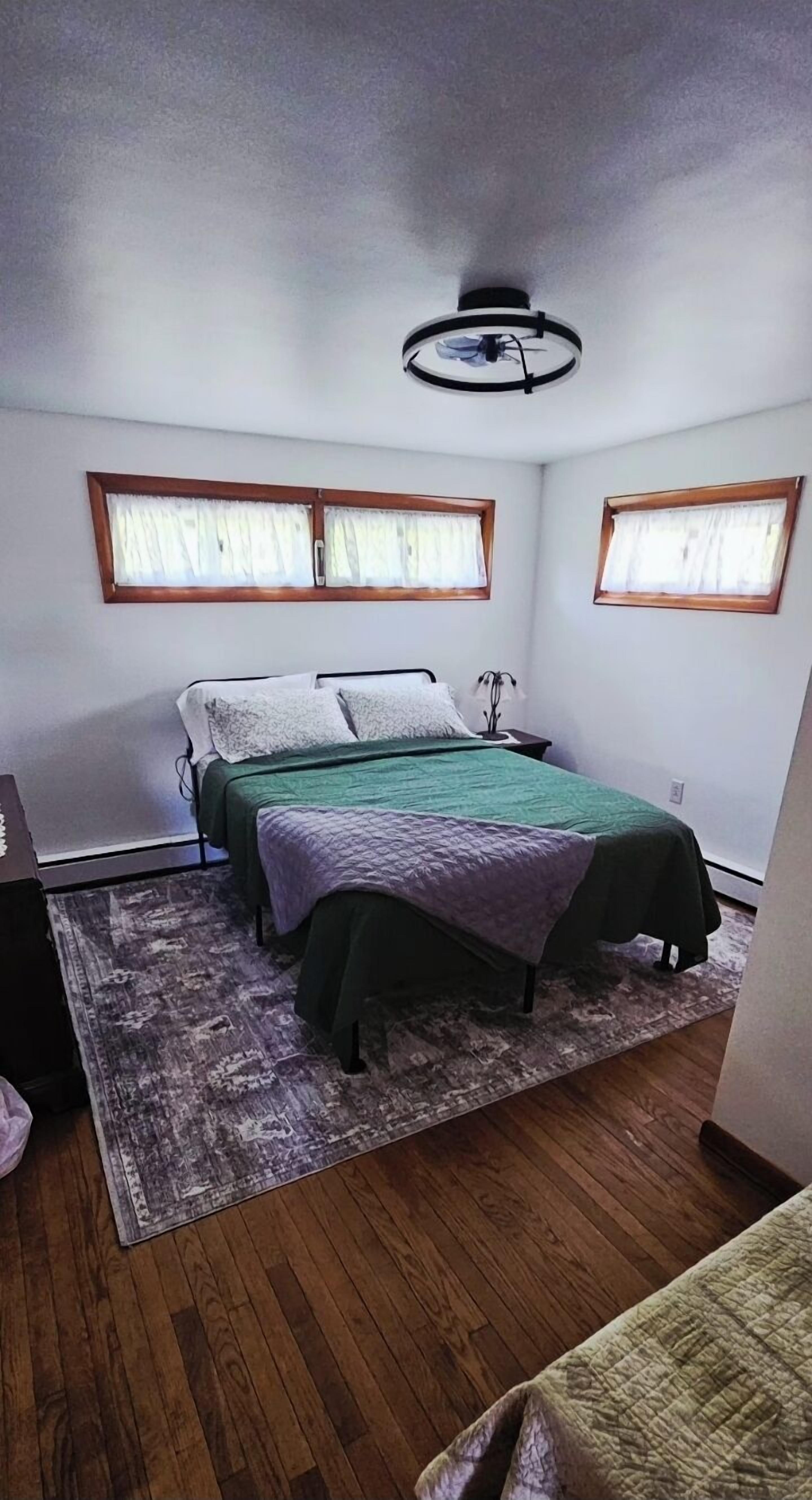 3 chambres, fer et planche à repasser, Wi-Fi, literie fournie