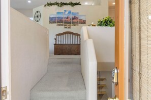 Interior - Adventure Awaits, Bike Storage, Hot Tub, Relaxing Yard (Sedona)