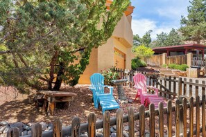Terrace/patio - Adventure Awaits, Bike Storage, Hot Tub, Relaxing Yard (Sedona)