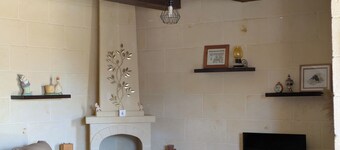 Charming 2-bedroom apartment with AC in Ghajnsielem Gozo