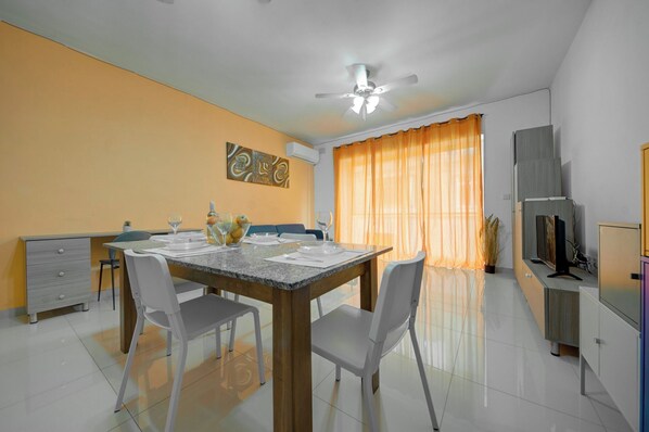 Interior - Tranquil Cityscape 3 Bedroom Apartments (Gzira)