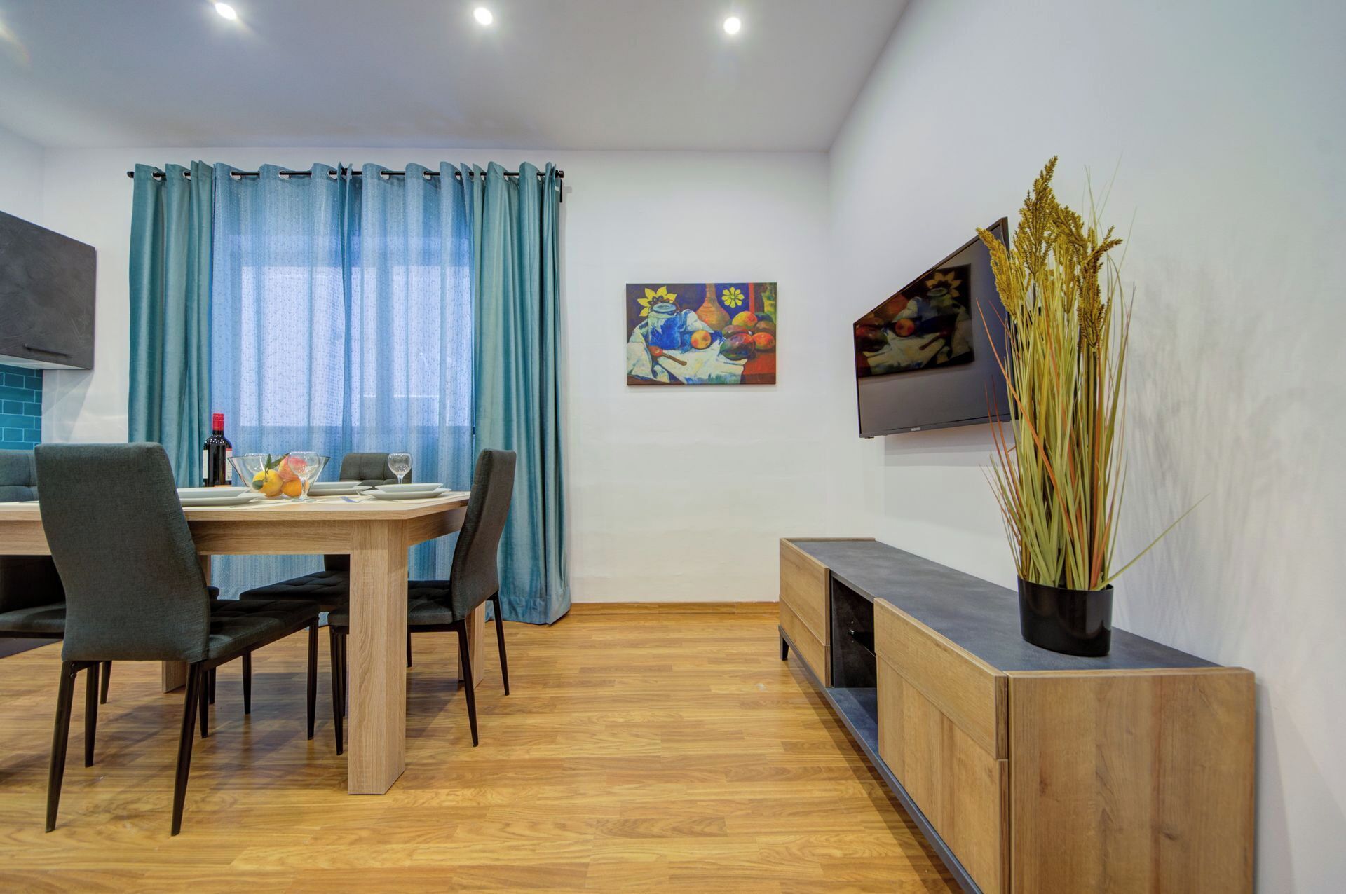 Huoneisto (1 Bedroom) | Oleskelualue | Televisio