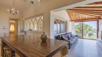 Villa (6 Bedrooms) | Interieur