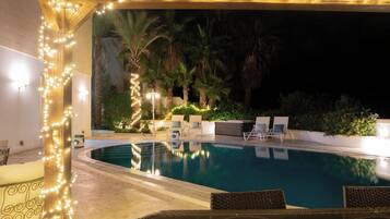 Biệt thự (6 Bedrooms) | Hồ bơi ngoài trời