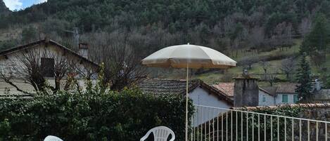 屋外ダイニングエリア