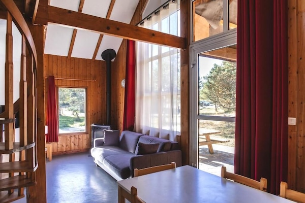 Chalet, varias camas | Interior