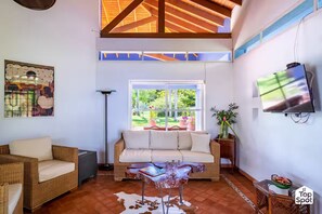 Living area - ¡TopSpot® privado con lago de pesca en Tocaima! (Cundinamarca)