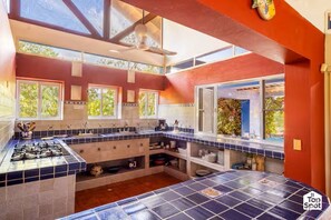 Private kitchen - ¡TopSpot® privado con lago de pesca en Tocaima! (Cundinamarca)