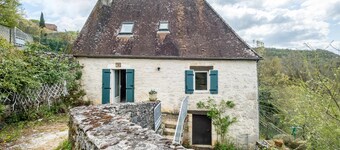 Holiday Home “La Vallée de l’Ouysse 5”: Mountain View, Wi-Fi, Air Conditioning