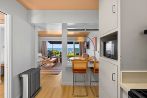 Interior - The Golden Hour - Ocean Front (San Diego)